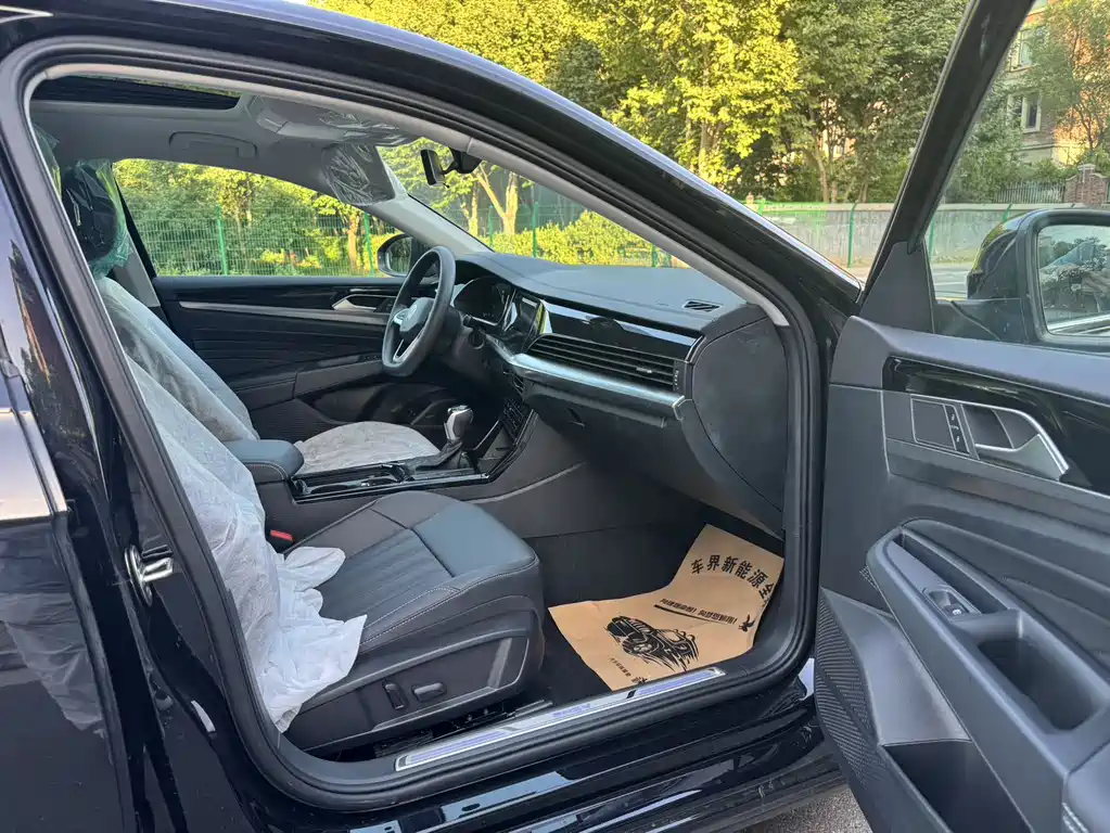 Volkswagen Passat 2025 430PHEV