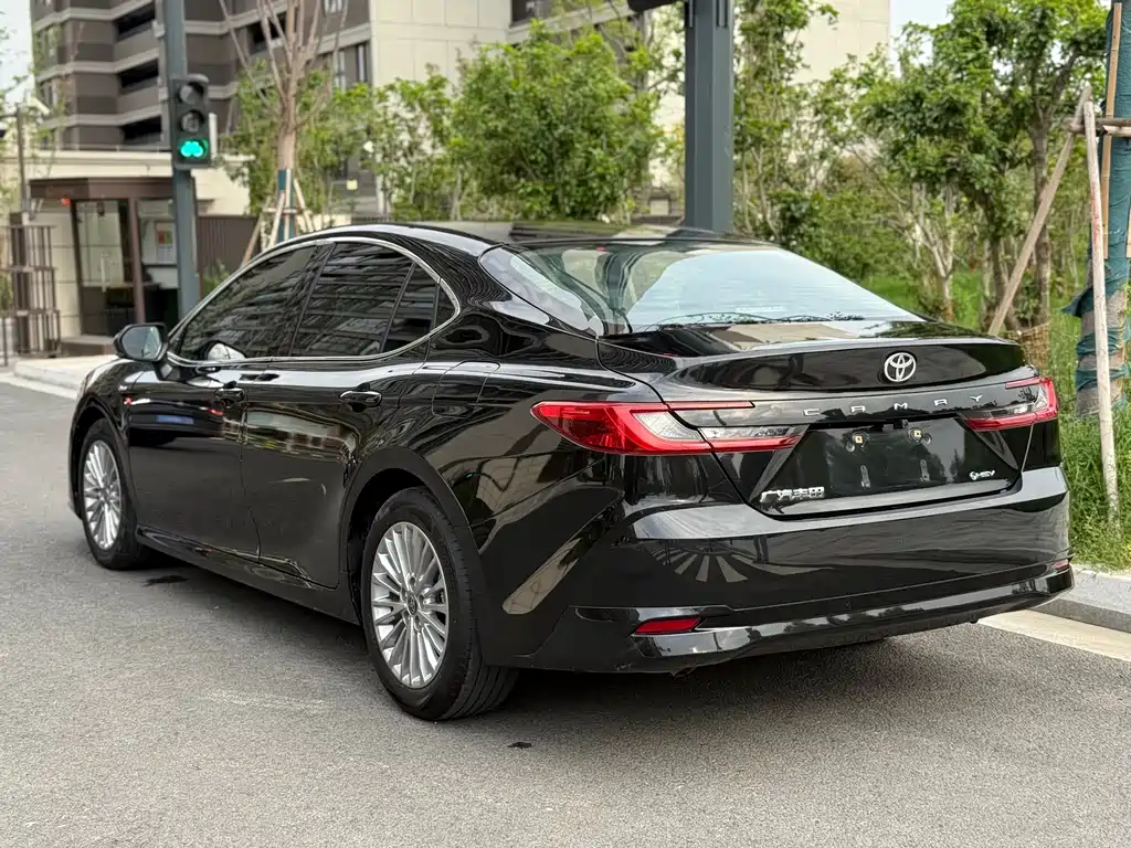 Toyota Camry 2024 2.0HGVP Luxury
