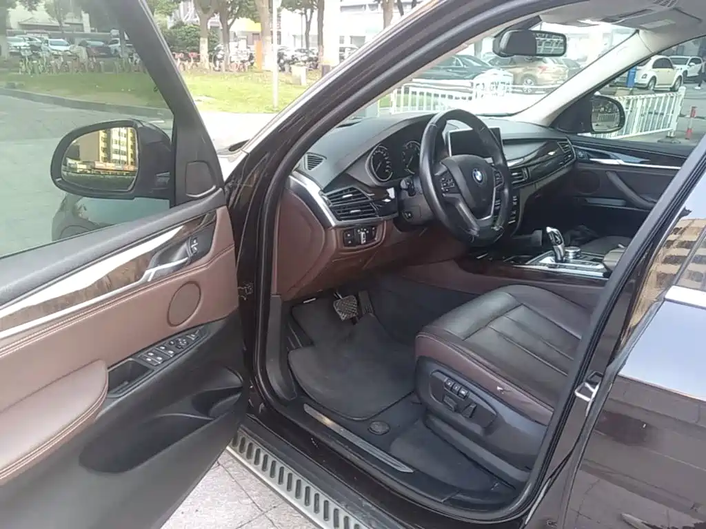 BMW X5 (Import) — миниатюра 16