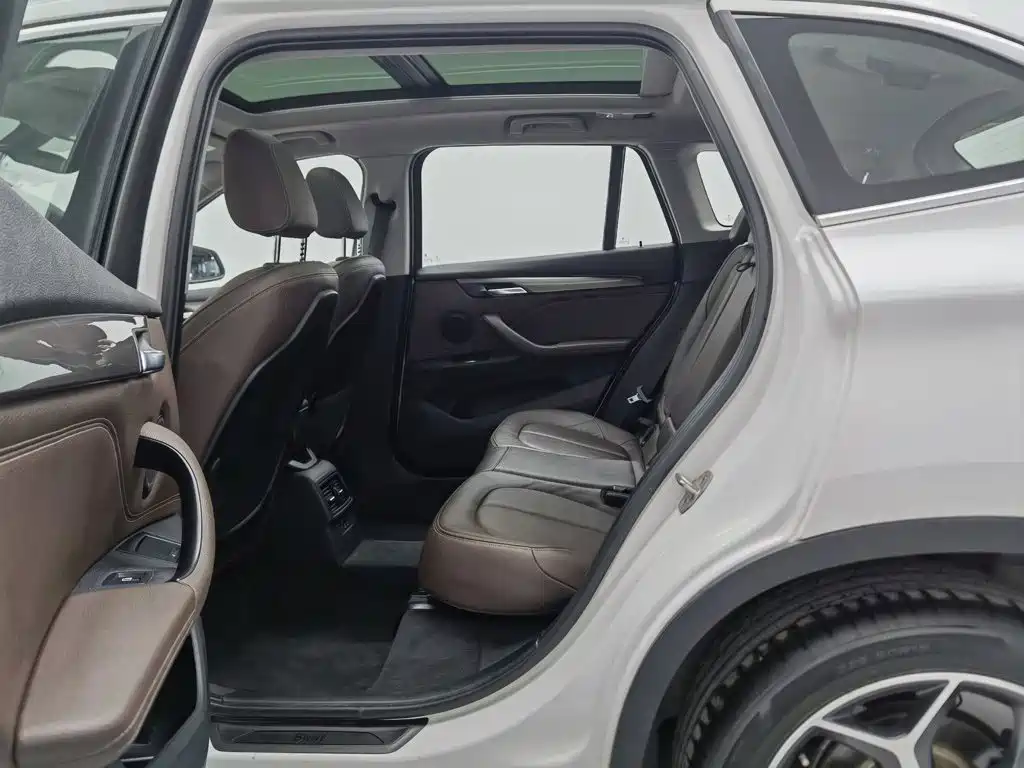 BMW X1 — миниатюра 15