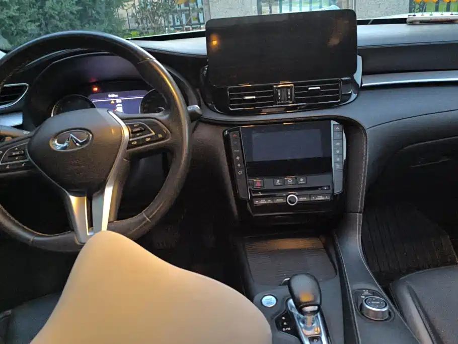 Infiniti QX50 — миниатюра 12