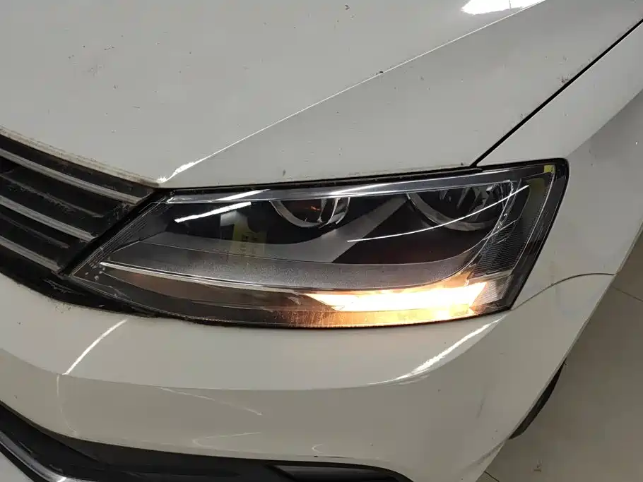 Volkswagen Sagitar — миниатюра 5