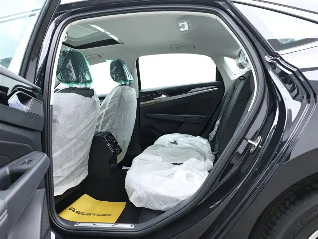 VOLKSWAGEN PASSAT NEW ENERGY