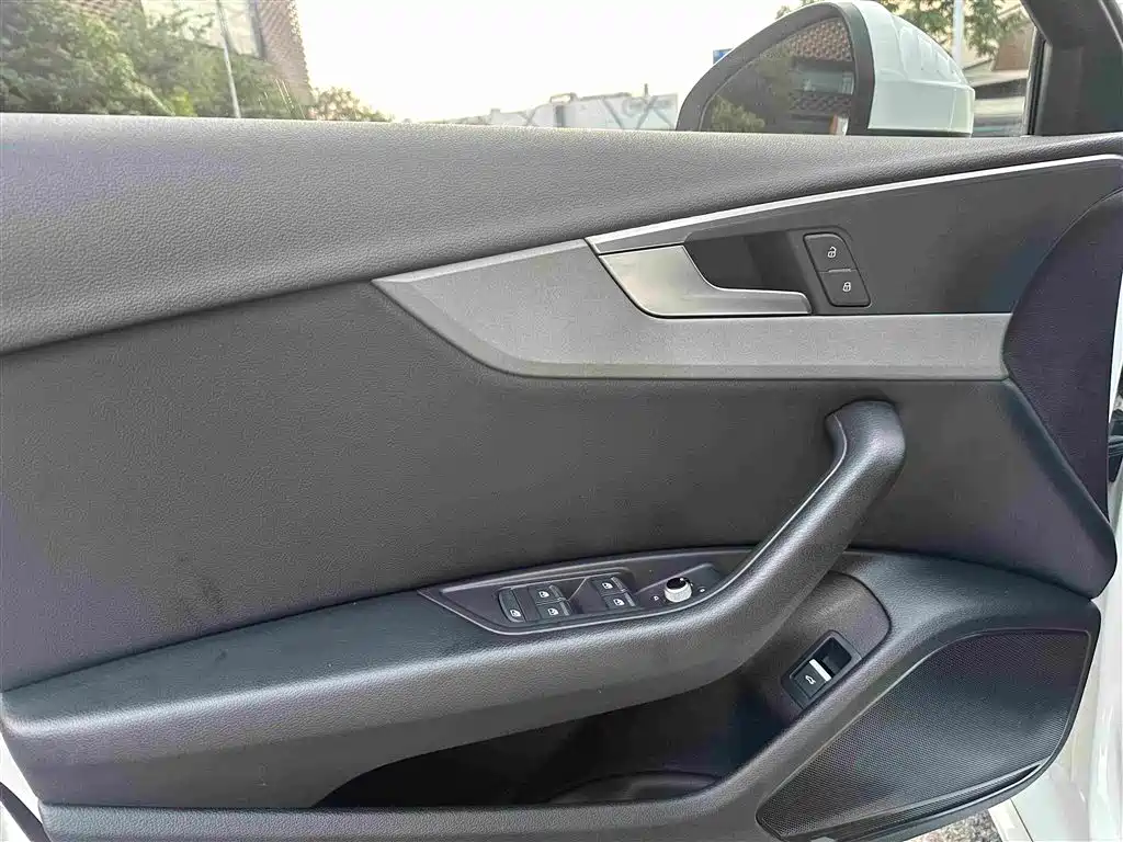 Audi A4L — миниатюра 16