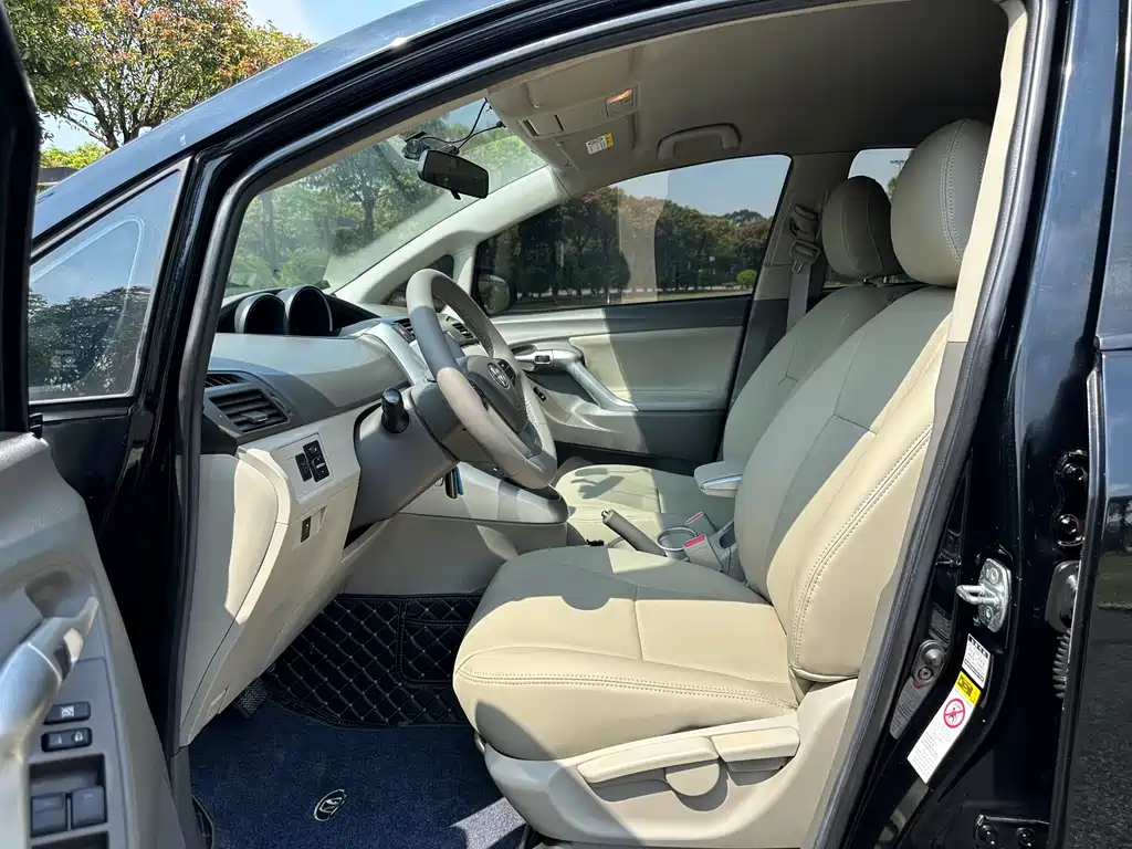 Toyota Verso — миниатюра 4