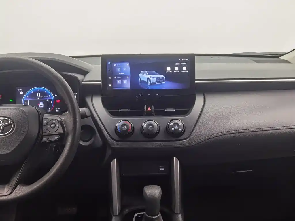 Toyota Corolla Cross — миниатюра 12