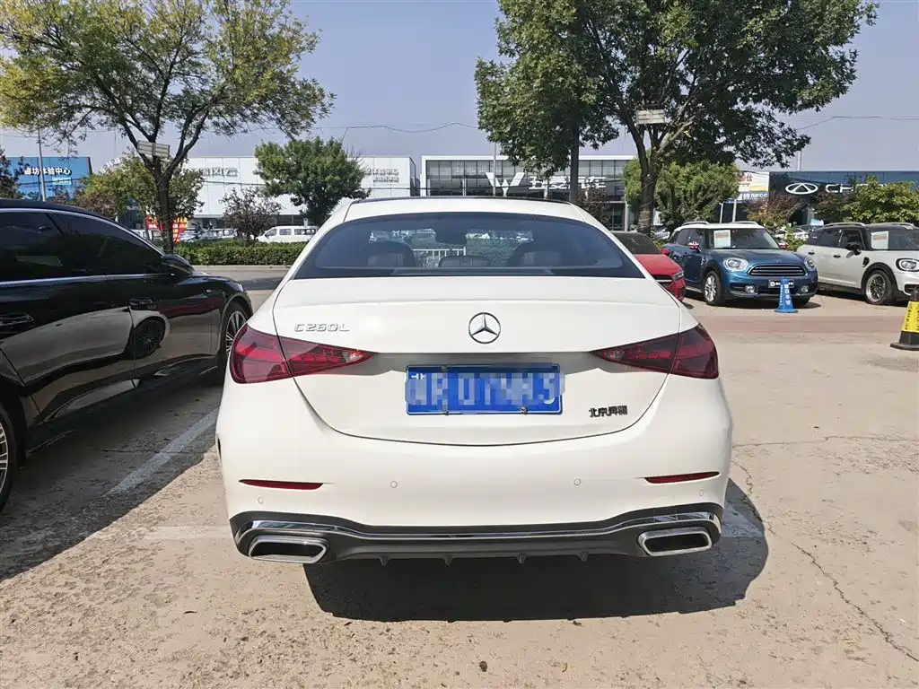 Mercedes-Benz C-Class — миниатюра 5