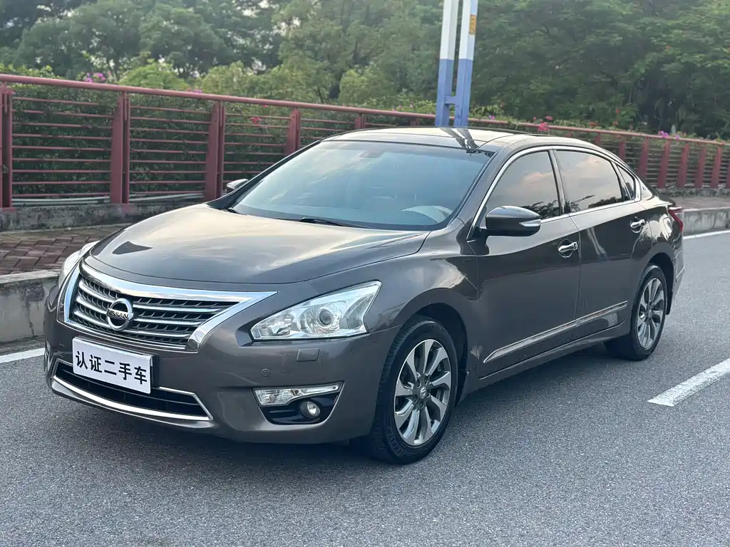 Купить Nissan Teana