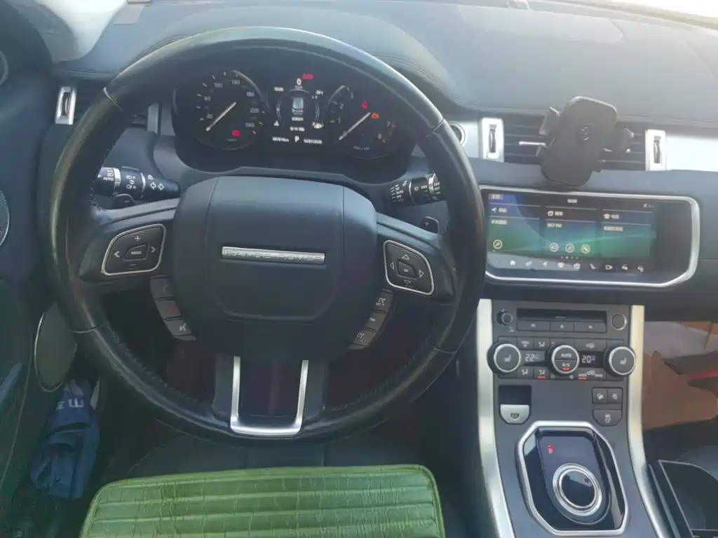 Land Rover Evoque — миниатюра 6