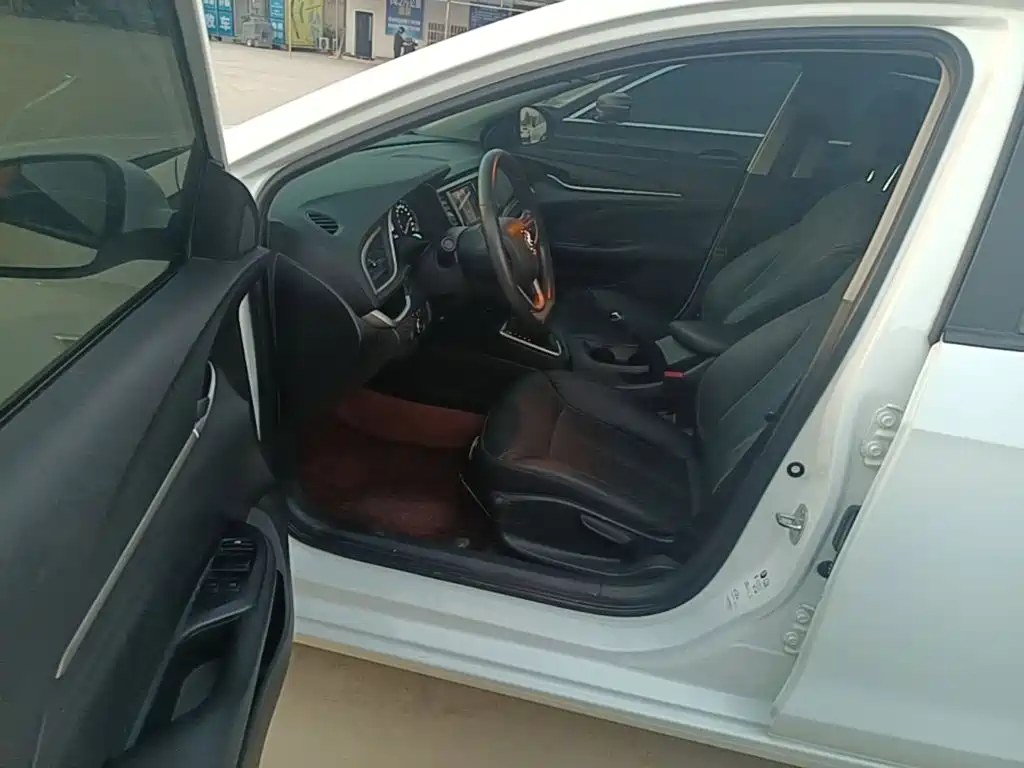 Buick Excelle — миниатюра 15