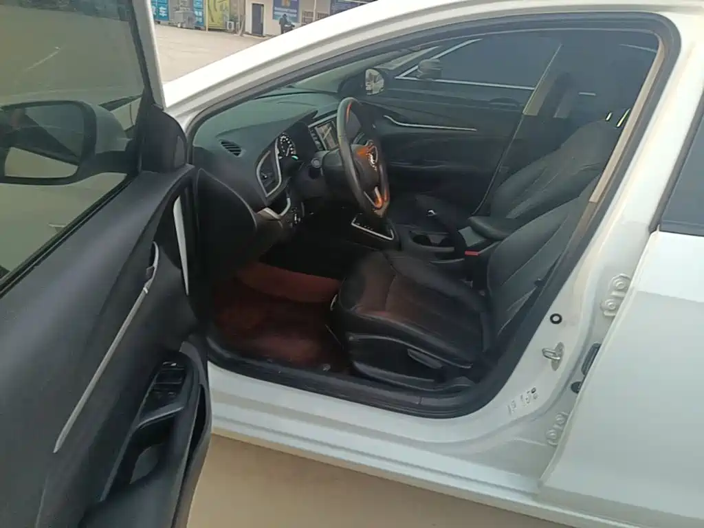 Buick Excelle — миниатюра 16