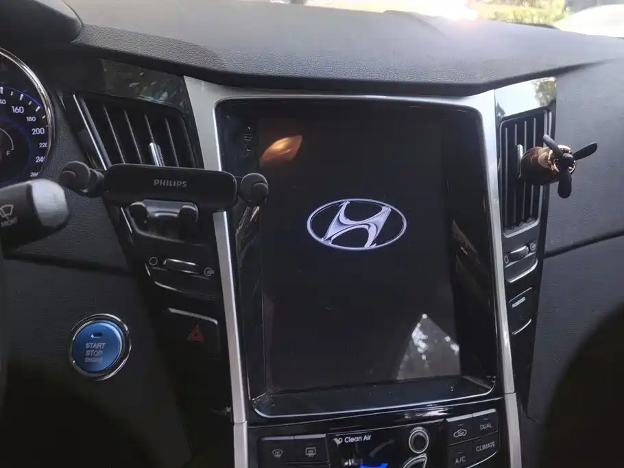 Hyundai Sonata — миниатюра 13