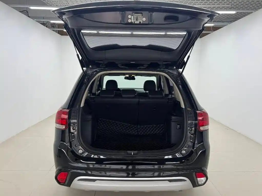 Mitsubishi Outlander 2021 2.0L Enjoy 5 мест