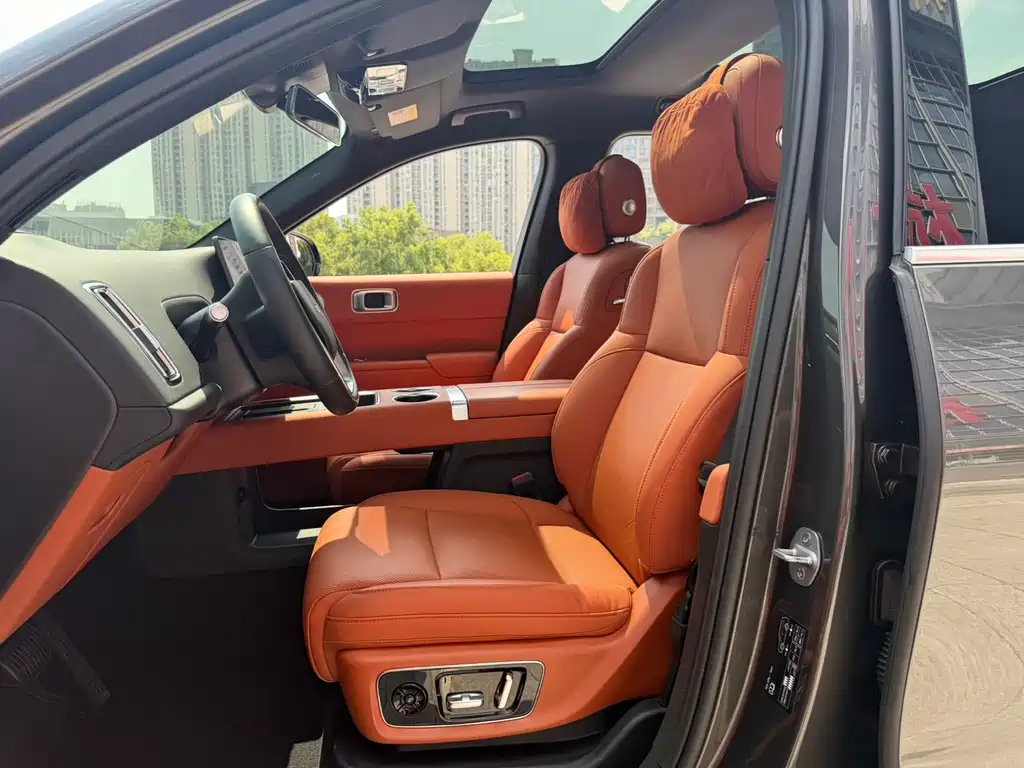 Li Auto Li L8 — миниатюра 4