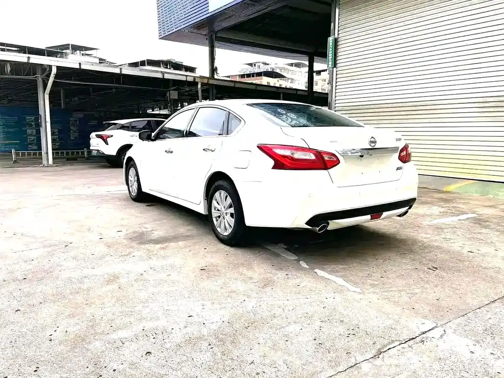 Nissan Teana — миниатюра 5