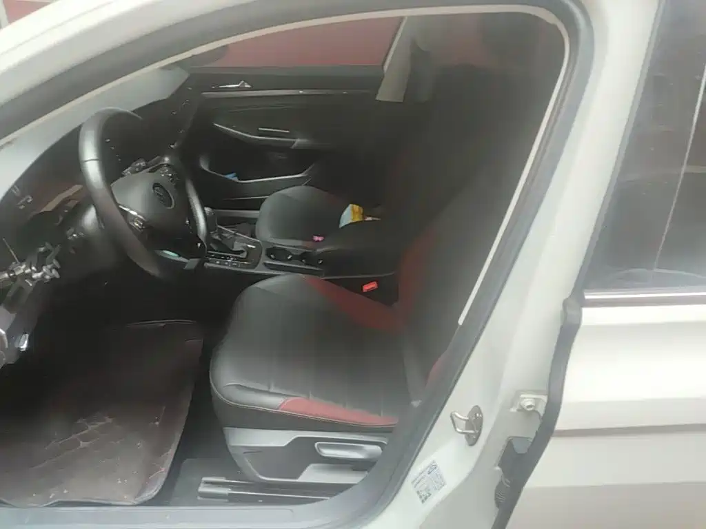 Volkswagen Bora — миниатюра 11