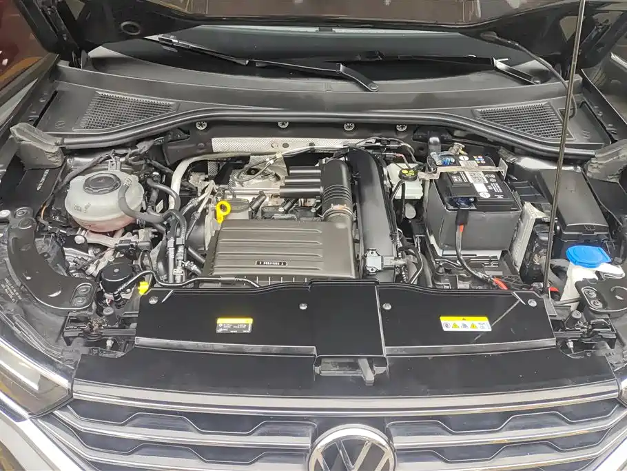 VOLKSWAGEN T ROC EXPLORING SONGS