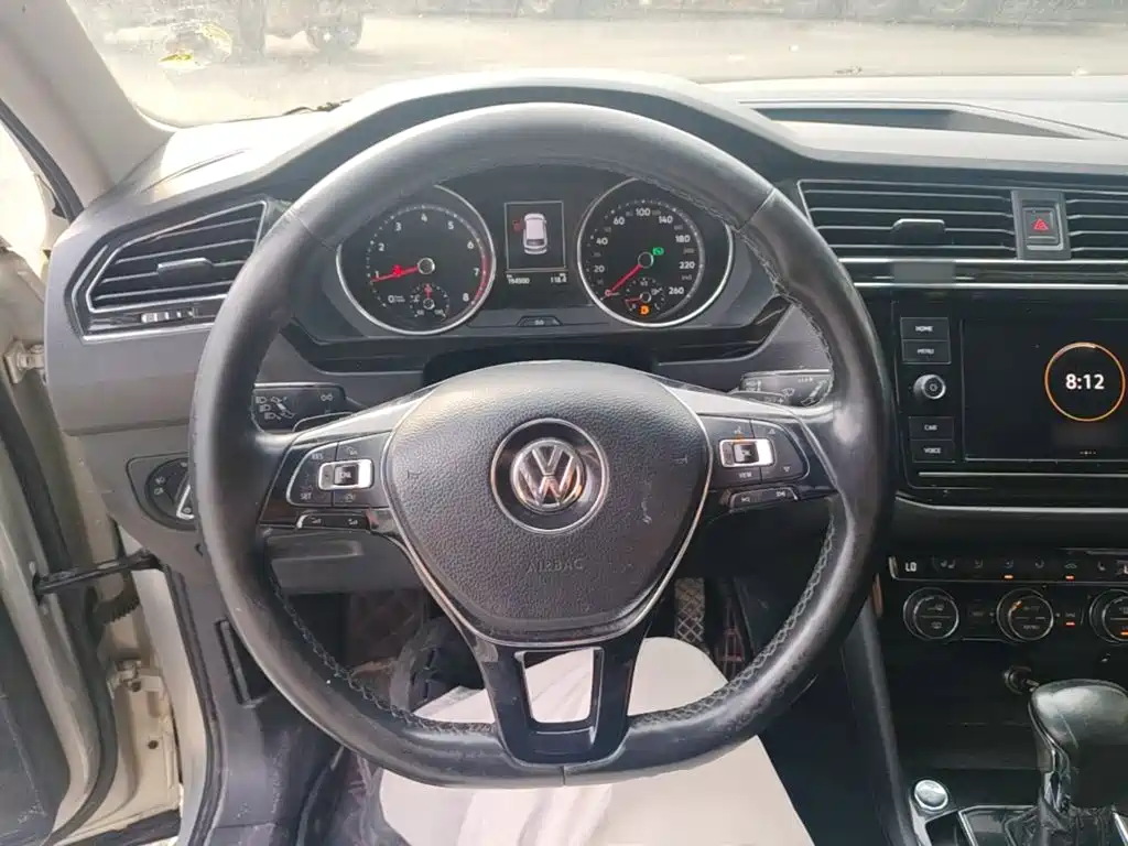 Volkswagen Tiguan L — миниатюра 11