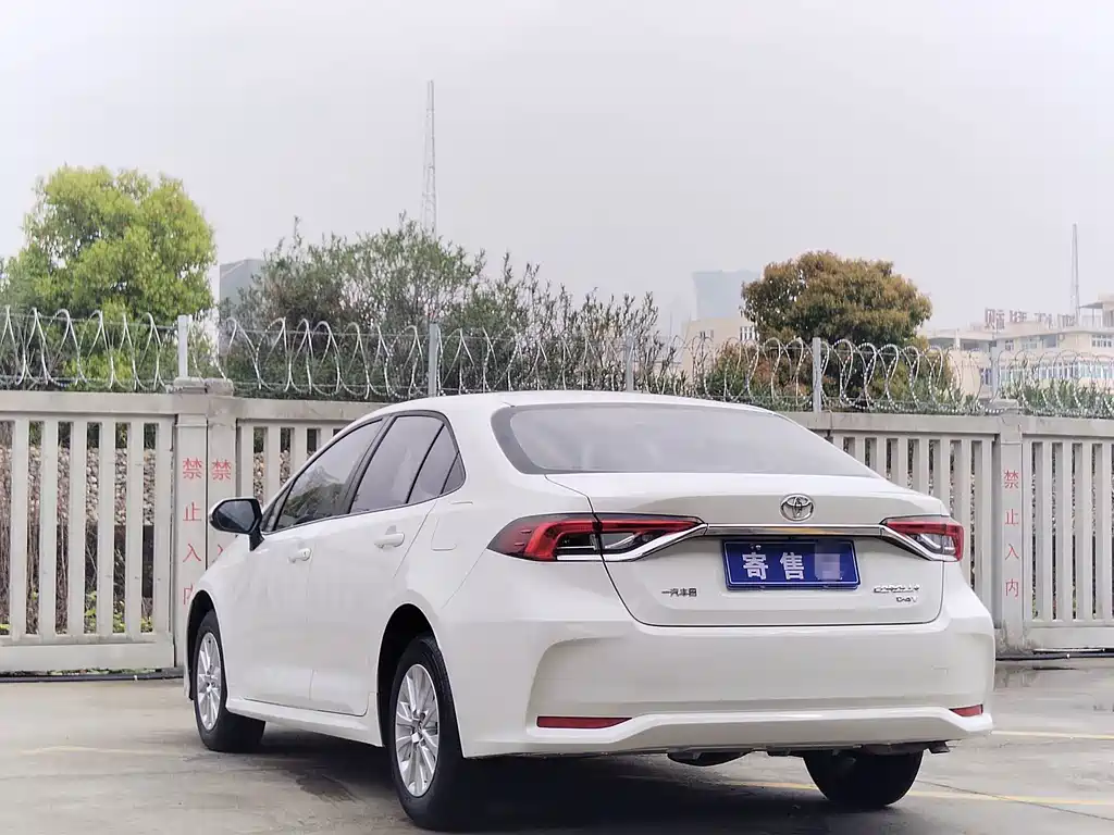 Toyota Corolla — миниатюра 5