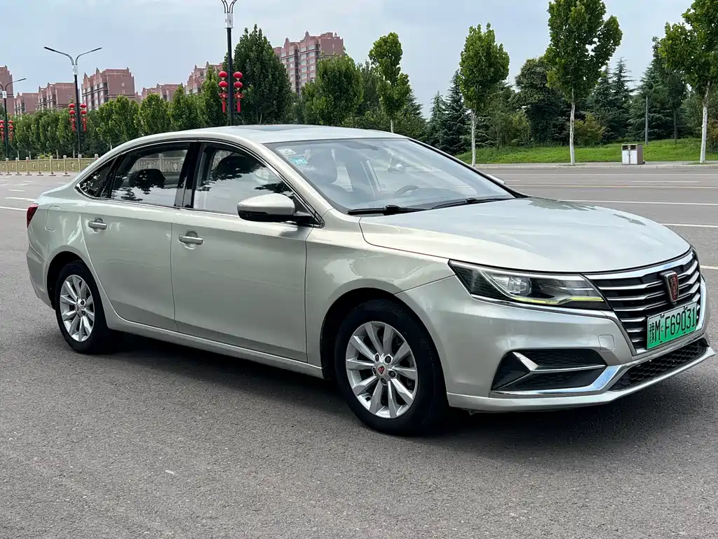 Roewe i6 New Energy — миниатюра 3