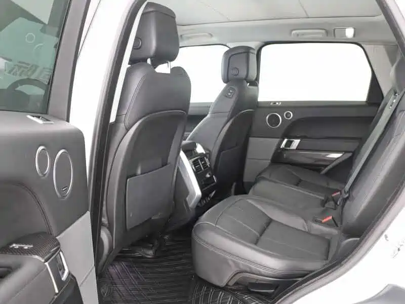Land Rover Sport PHEV — миниатюра 10