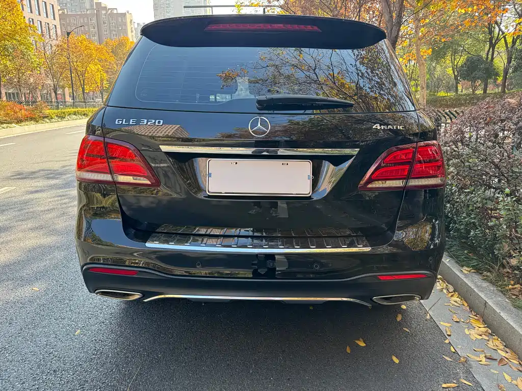 MERCEDES-BENZ GLE