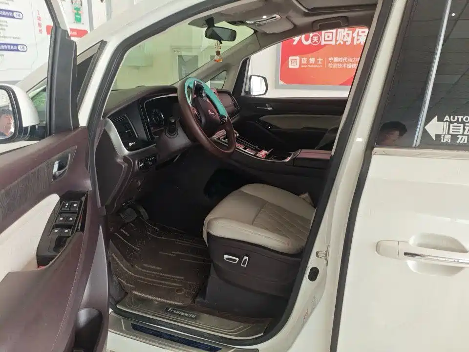 GAC Motor Trumpchi M8 — миниатюра 4
