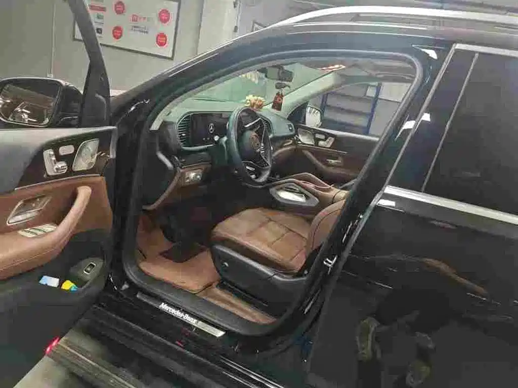Mercedes-Benz GLE (Import) — миниатюра 4
