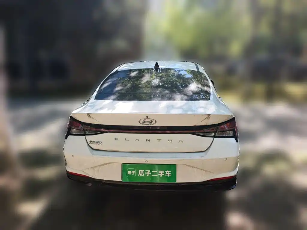 Hyundai Elantra — миниатюра 3