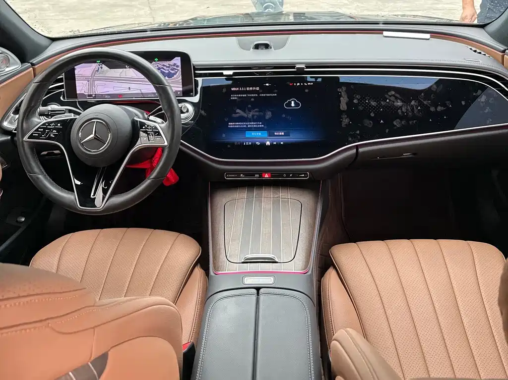 Mercedes-Benz E-Class — миниатюра 9
