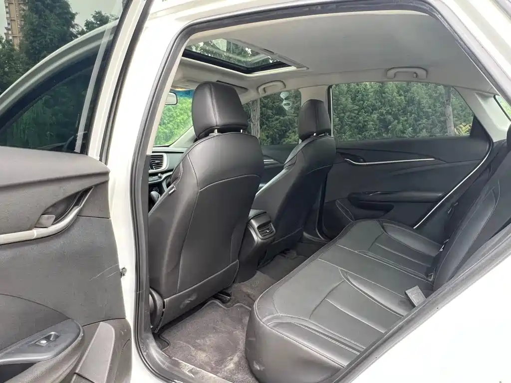 Buick Excelle — миниатюра 6