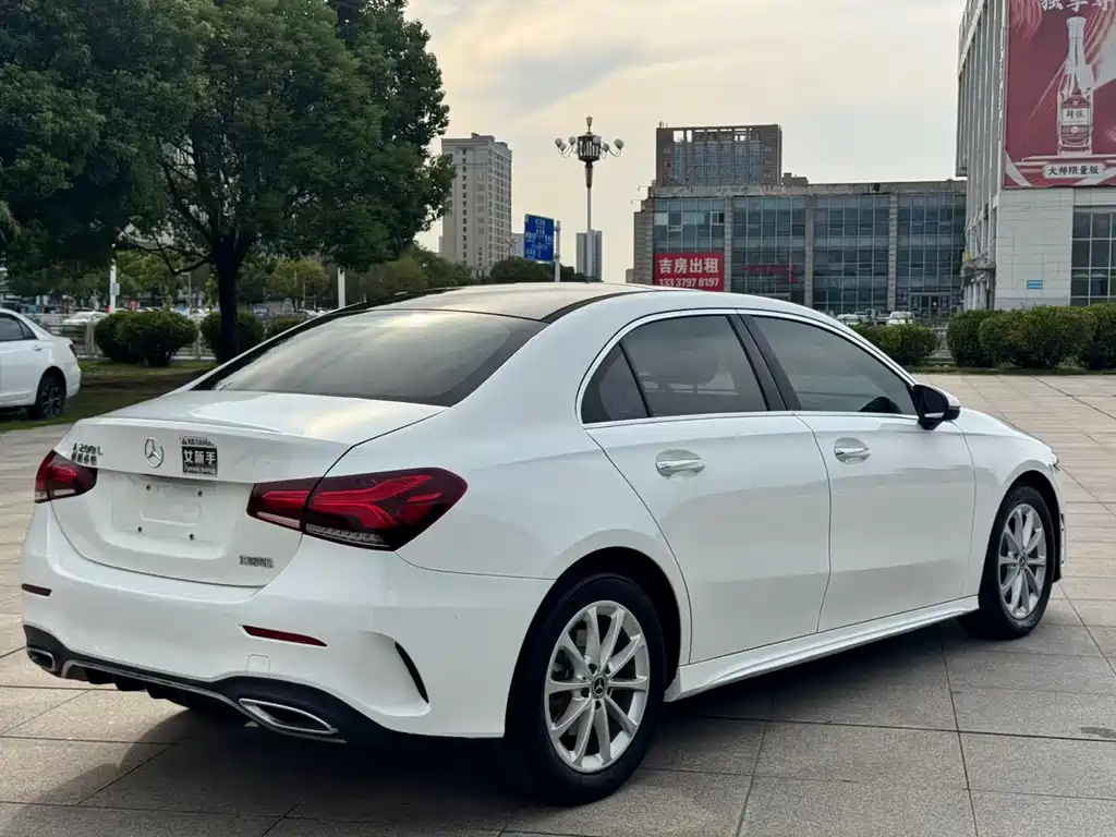 Mercedes-Benz A-Class — миниатюра 7
