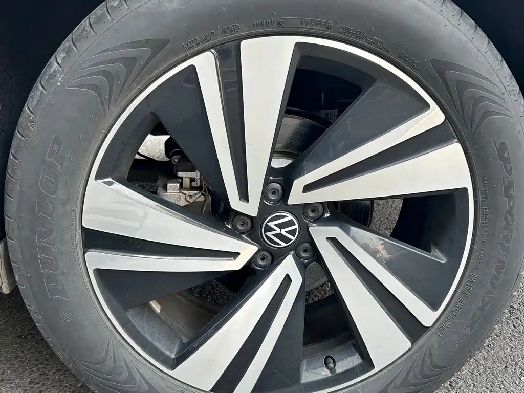 Volkswagen Tavendor 2023 380TSI R-Line