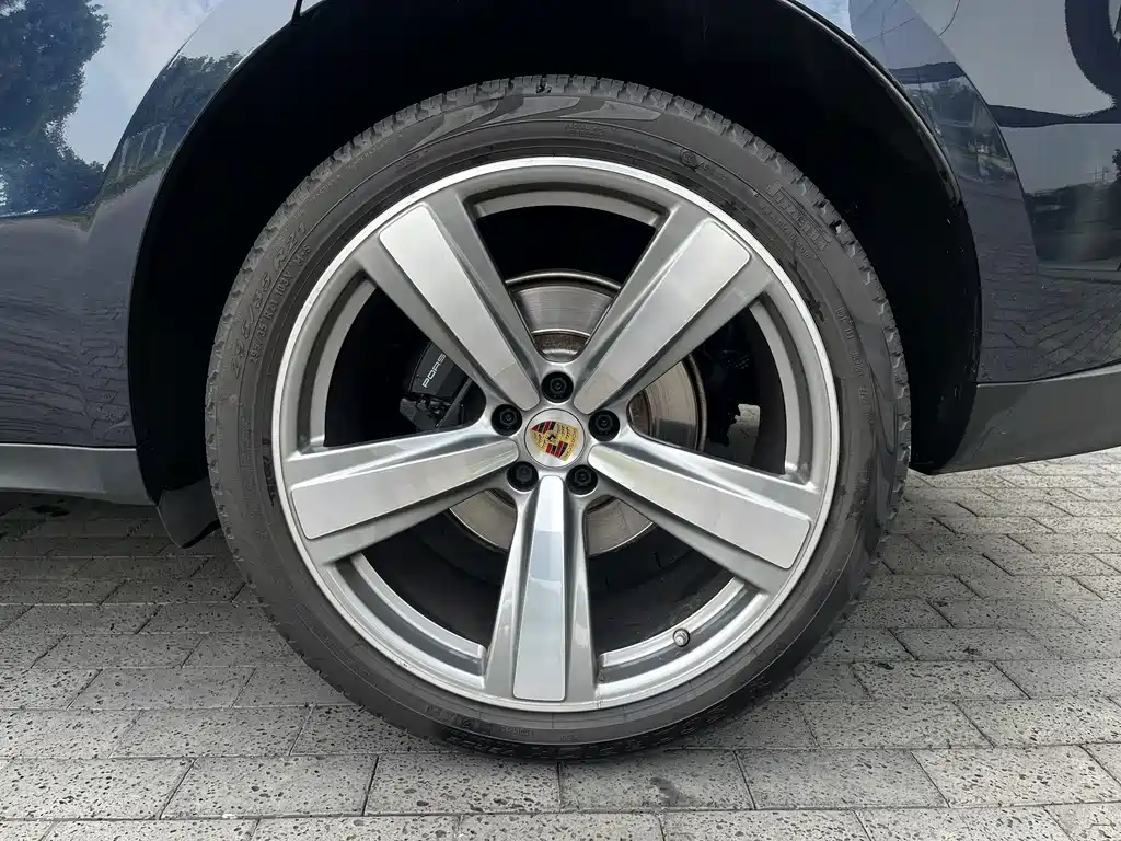 Porsche Macan — миниатюра 7
