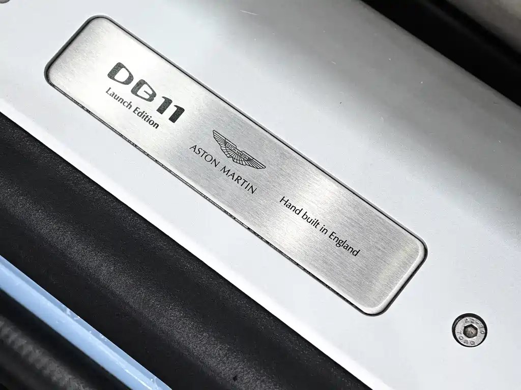 ASTON MARTIN DB11