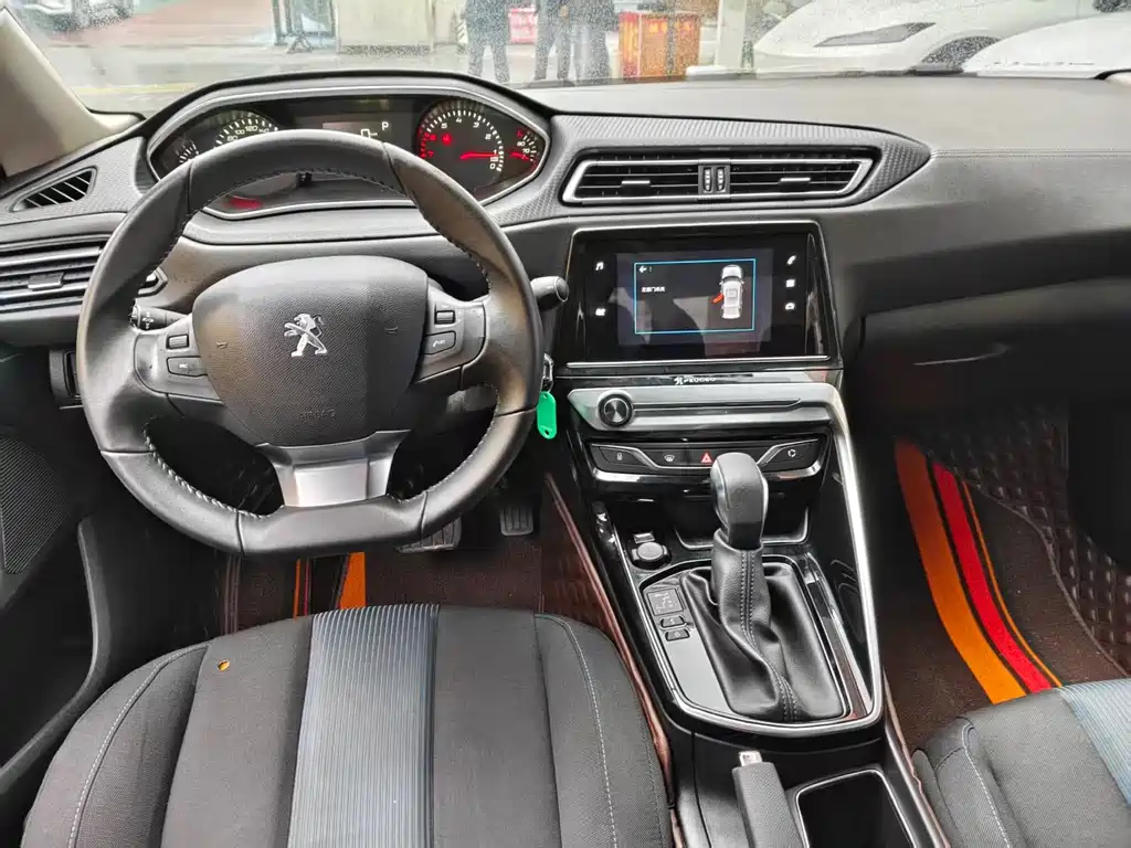 Peugeot 308 — миниатюра 5