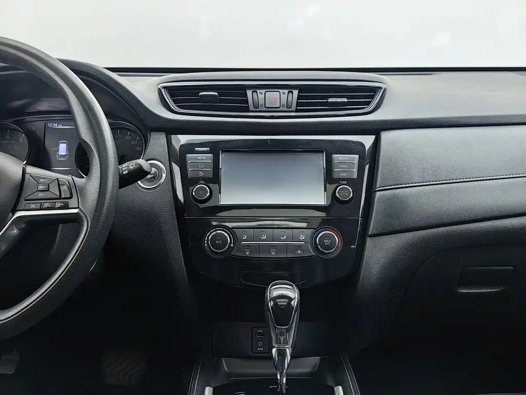 Nissan X-Trail — миниатюра 12