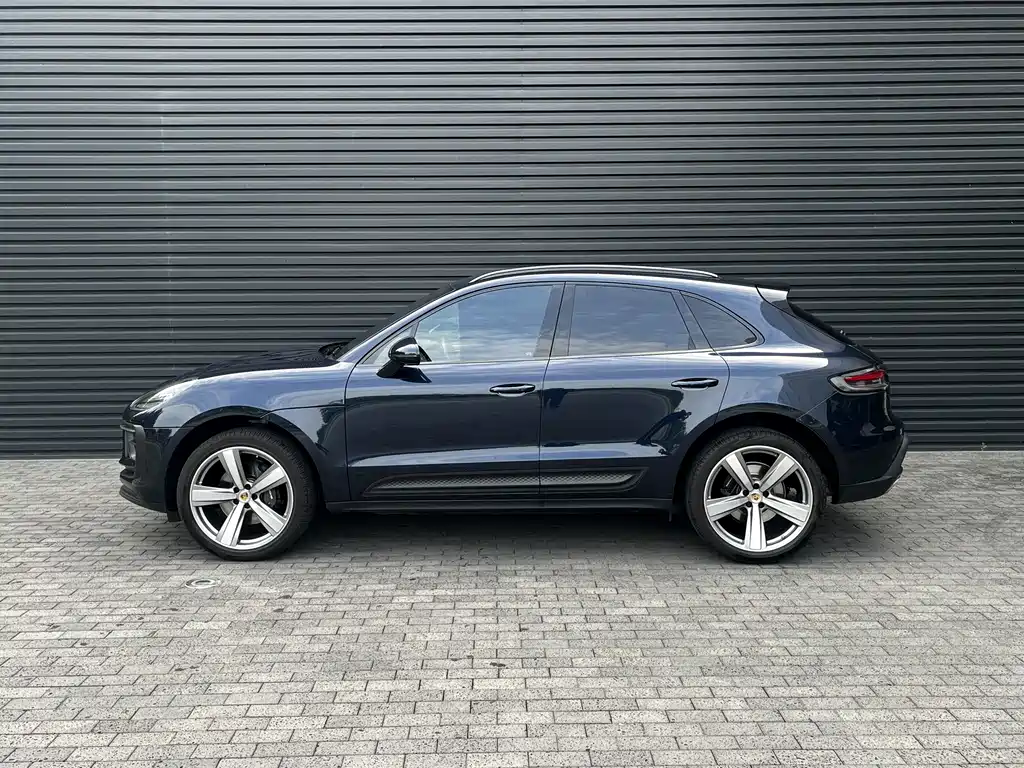 Porsche Macan — миниатюра 6