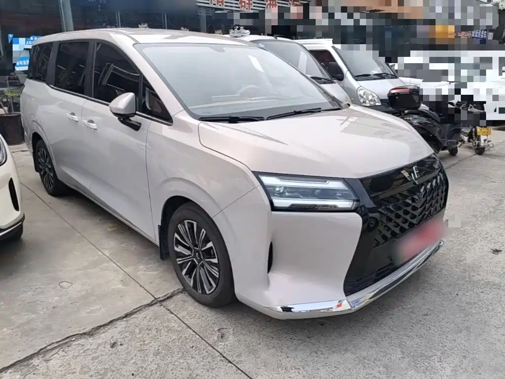 Wuling Xingguang 730 New Energy — миниатюра 4