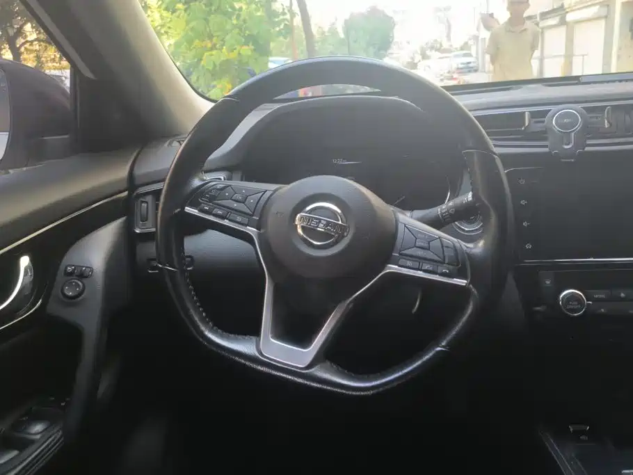 Nissan X-Trail — миниатюра 15