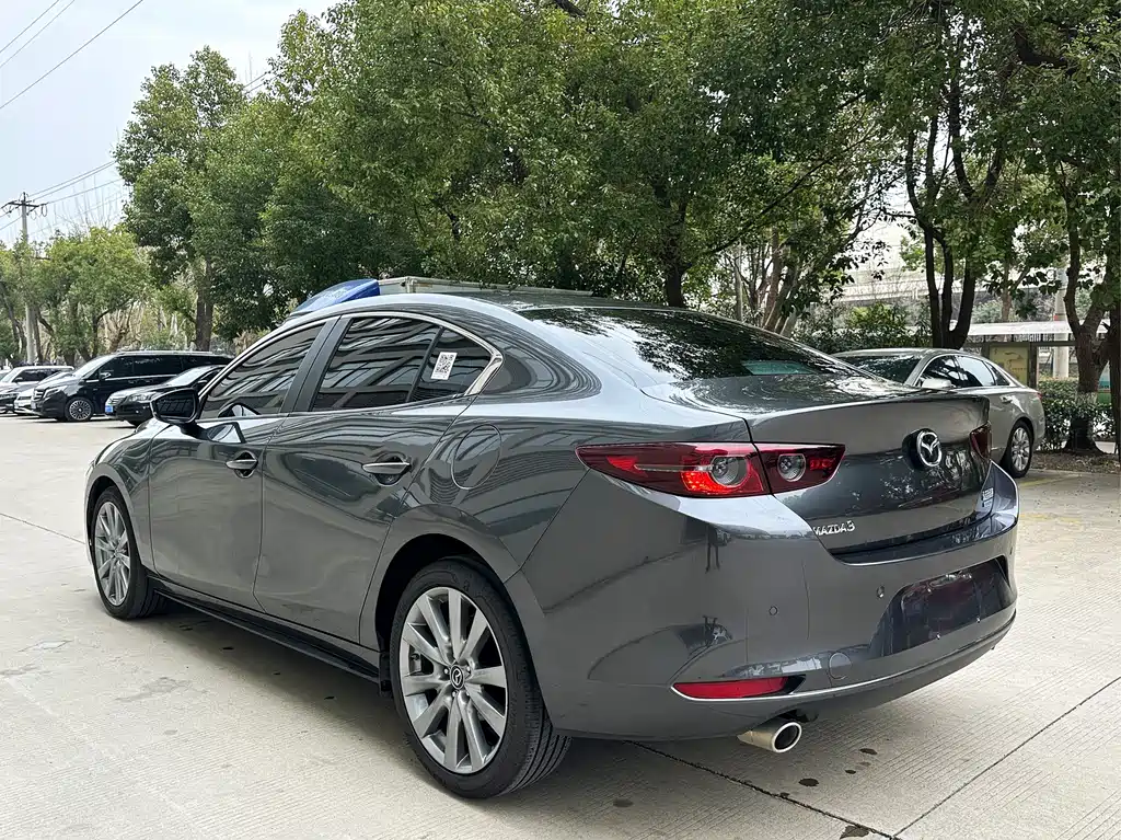 MAZDA 3 ANGKESAILA