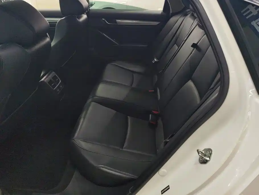 Honda Accord — миниатюра 11