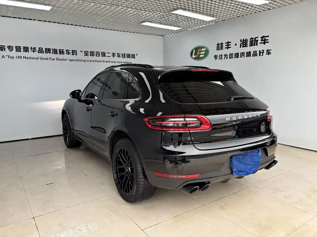 Porsche Macan — миниатюра 7