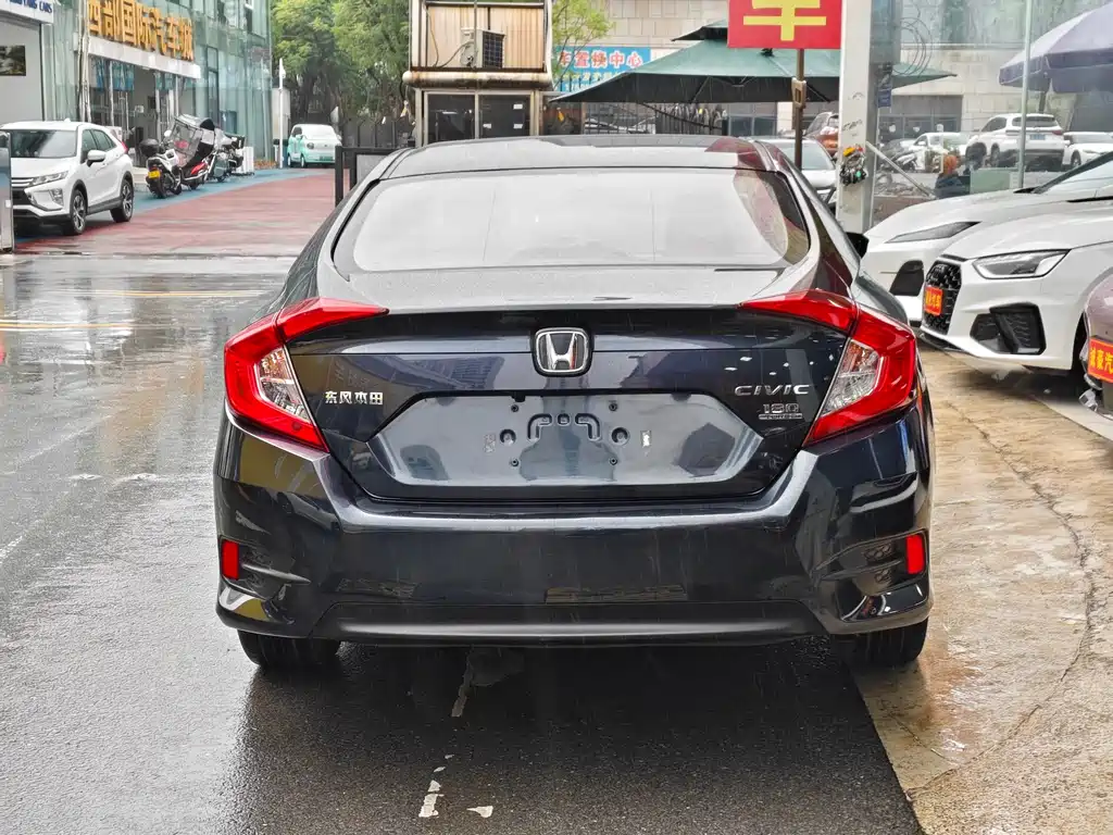 Honda Civic — миниатюра 9