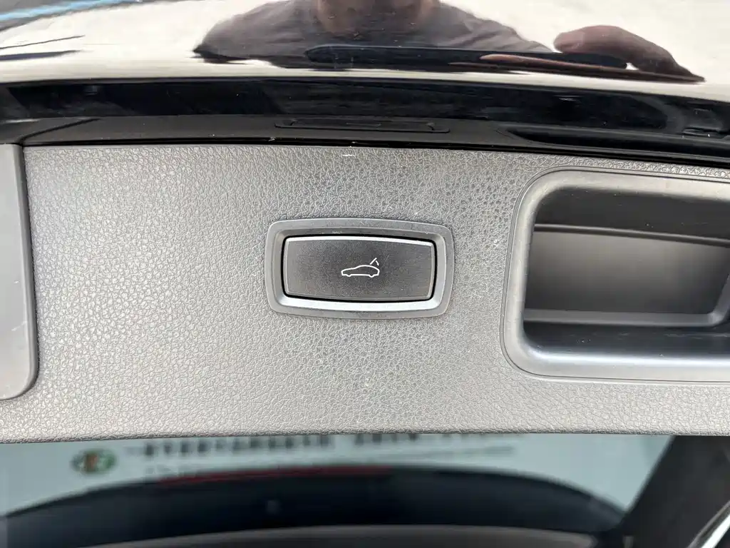 Porsche Macan — миниатюра 30