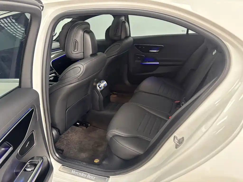 Mercedes-Benz C-Class — миниатюра 21