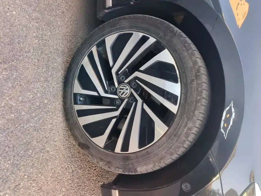 Volkswagen Magotan PHEV — миниатюра 6