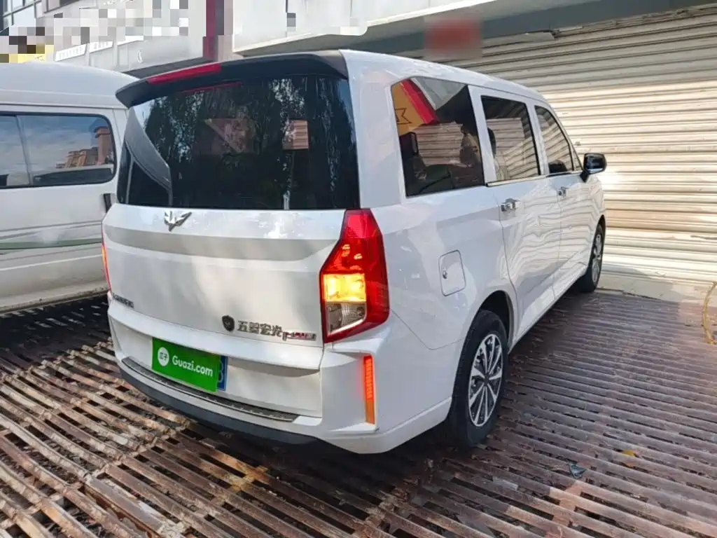 Wuling Hongguang PLUS — миниатюра 7
