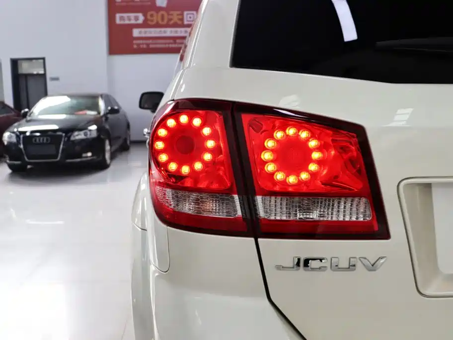 Dodge Journey — миниатюра 31