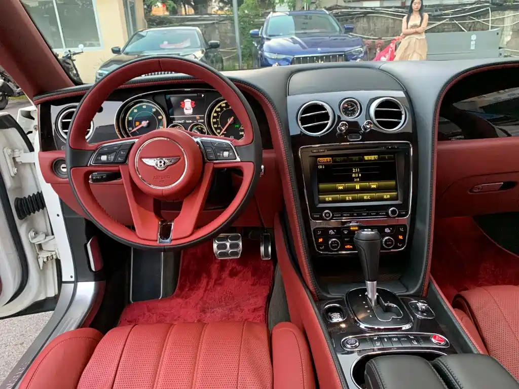 Bentley Flying Spur — миниатюра 11